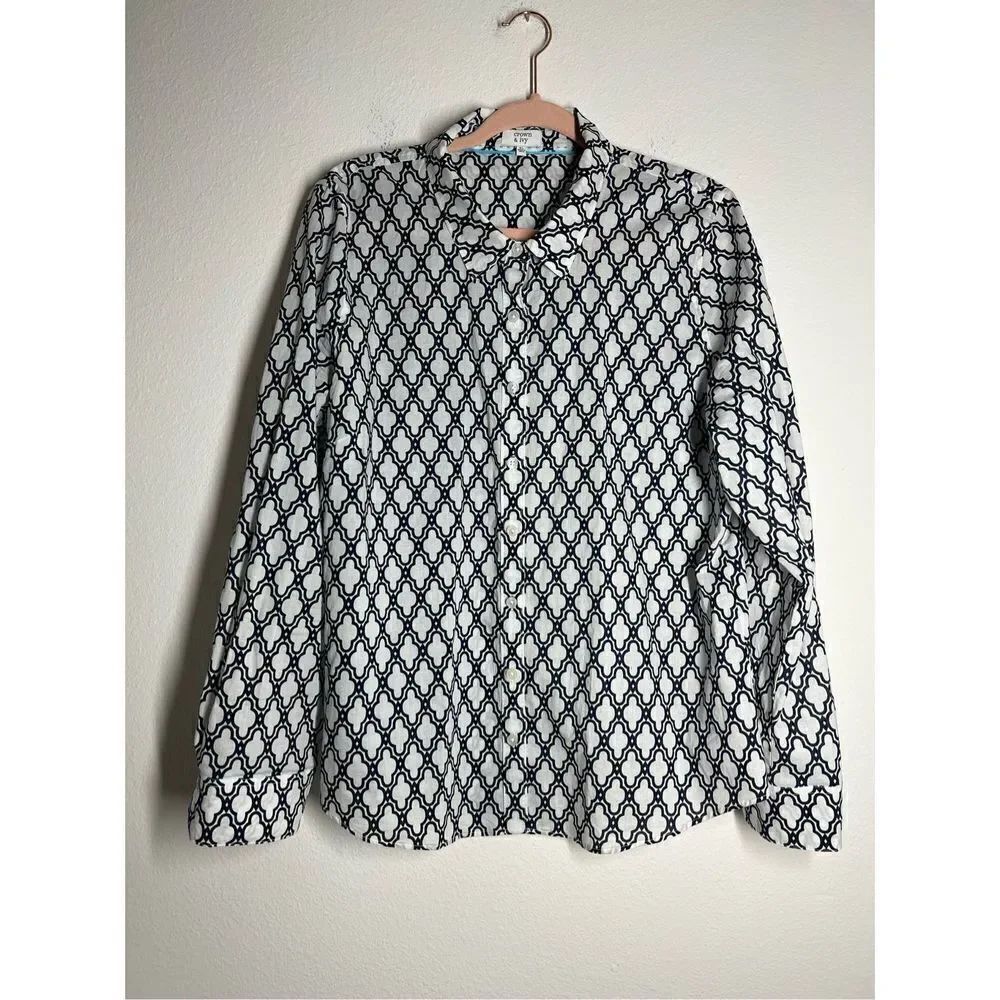 Crown & Ivy Blue and White Foulard Print Button Down Shirt Size XL
